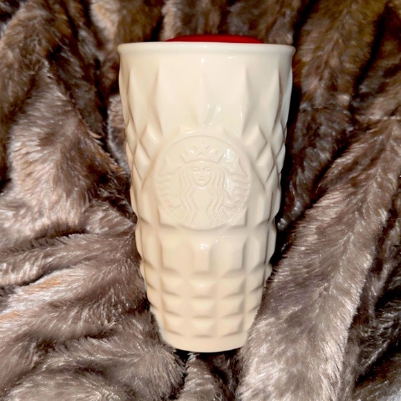 Starbucks 2014 Red & White Quilted Ceramic Mug - Picture 1 of 5